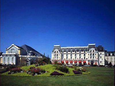 Le Grand Cabourg0