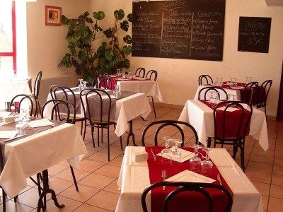 L'Etoile (Early Booker)0
