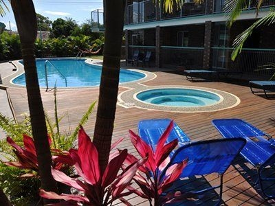Econo Lodge Park Beach2