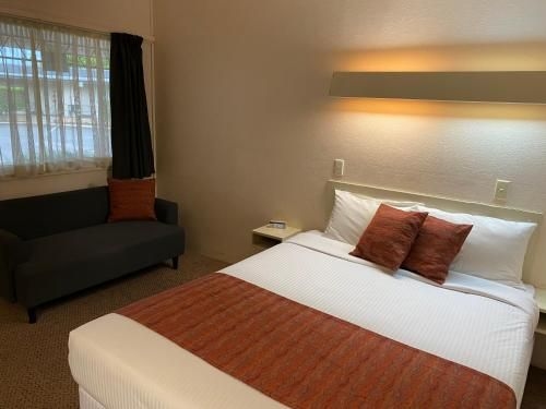 Ben Hall Motor Inn0