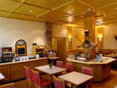 Comfort Hotel Residence1