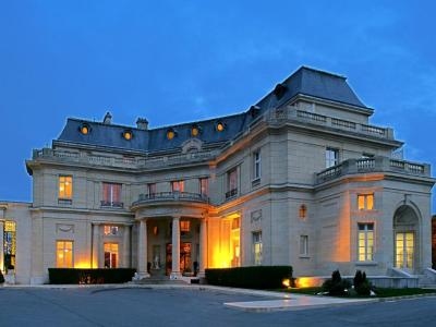Tiara Chateau Mont Royal Chantilly1