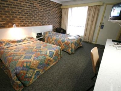 Best Western Top Of The Town Motel4