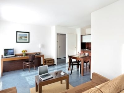Park And Suites Lyon Vaise1