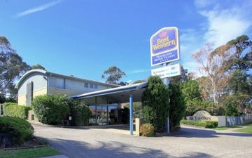 Best Western Travellers Motor Village0