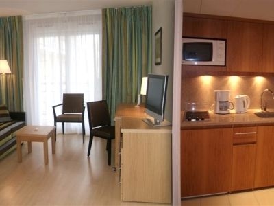 Residhome Paris Massy3