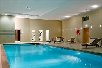 Holiday Inn4