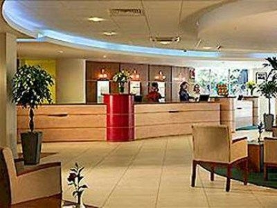 Ibis Orange Centre4