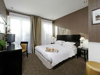 โรงแรมตูฌูร์ (Hotel Toujours)2