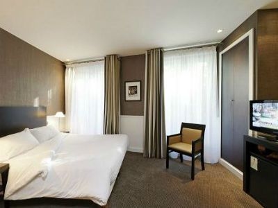 โรงแรมตูฌูร์ (Hotel Toujours)3