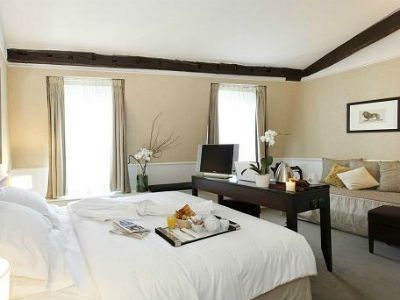 โรงแรมตูฌูร์ (Hotel Toujours)4