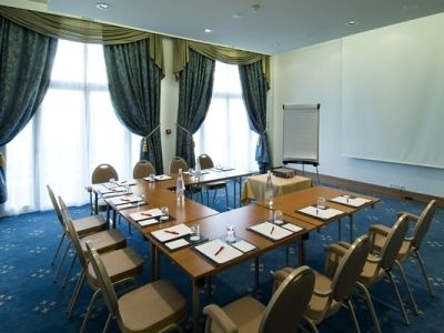 Dream Castle Hotel At Disneyland Paris4