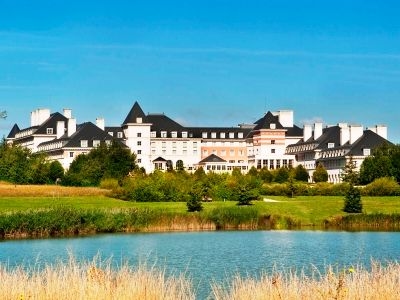 Dream Castle Hotel At Disneyland Paris1