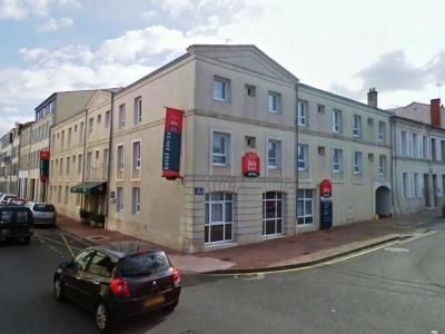 Ibis Rochefort1