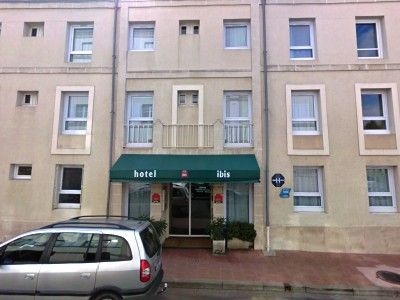 Ibis Rochefort0