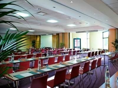 Radisson Blu Charles De Gaulle Airport2