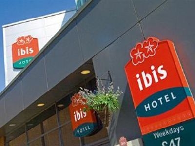 Ibis Saint Gratien1