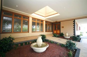 Best Western Plus All Settlers Motor Inn1