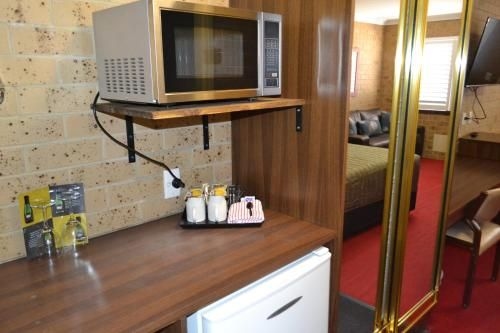 แทมเวิร์ธ มอเตอร์ อินน์ แอนด์ เคบินส์ (Tamworth Motor Inn & Cabins)3