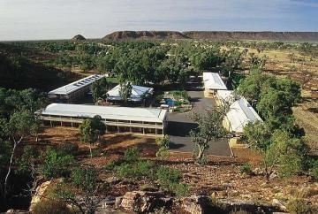 Heavitree Gap Outback Lodge0