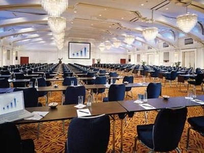โรงแรมแฟรงก์เฟิร์ต แมริออท (Marriott Frankfurt)2