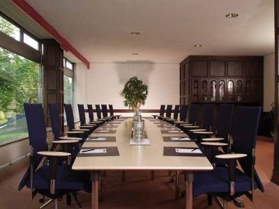 Best Western Residenz Resin Height1