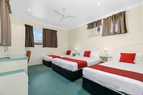 Econo Lodge Park Lane2