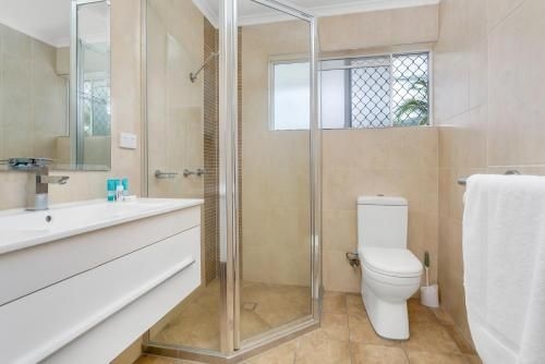 เอกินคอร์ต บีชฟรอนต์ อพาร์ตเมนต์ (Agincourt Beachfront Apartments)3