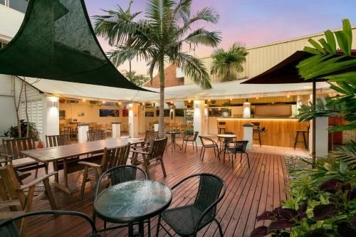 Cairns Queens Court4