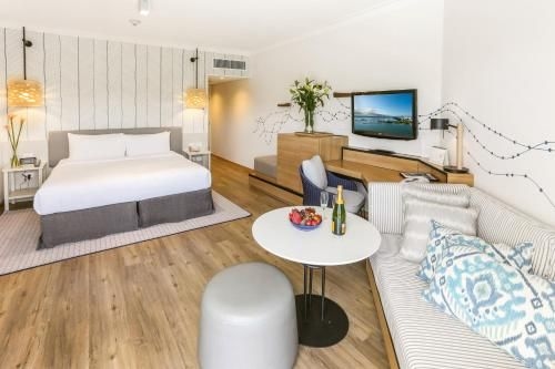 Shangri La Hotel The Marina Cairns1