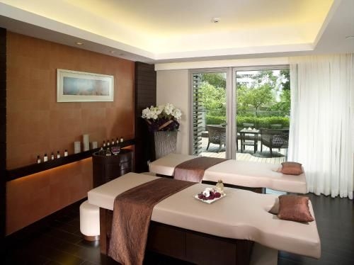 โรงแรมรอยัลวิว (Royal View Hotel)3