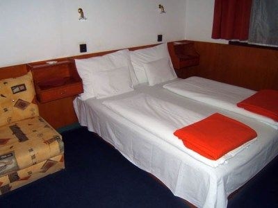 Botel Lisa3