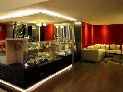 Golden Tulip3