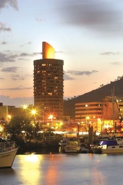 Holiday Inn Townsville0