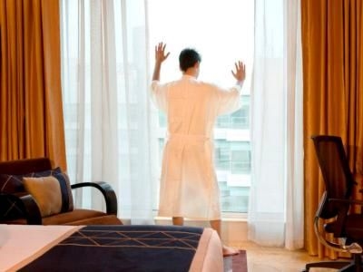 Radisson Blu Ghaziabad (T)1