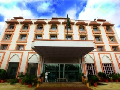 Holiday Inn (C)0