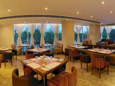 Royal Orchid Central (T)3