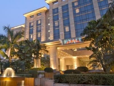 Hyatt Regency (C)0