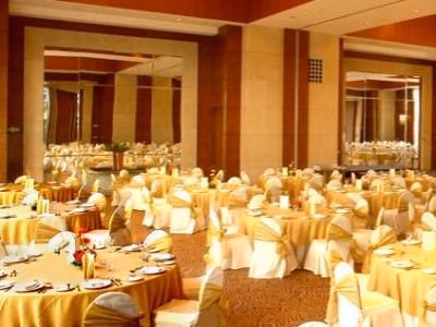 Hyatt Regency (C)2