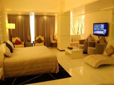 โรงแรมเพนินซูล่า แกรนด์ (Hotel Peninsula Grand)4