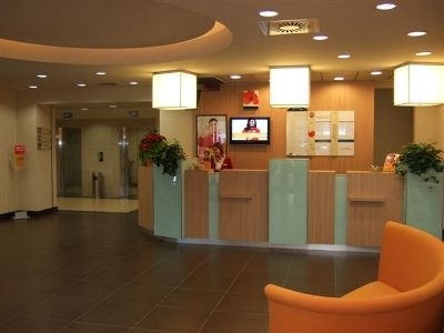 Ibis Como2