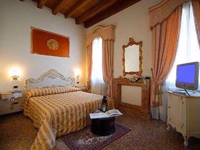 Villa Gasparini2