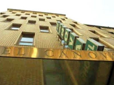 Canova0