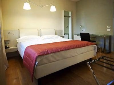 Mercure Solari4