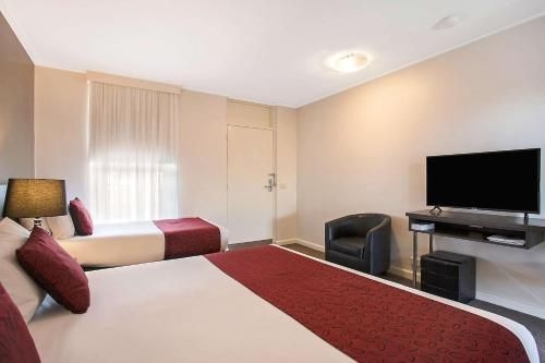 คอมฟอร์ต อินน์ เวสเทิร์น (Comfort Inn Western)3