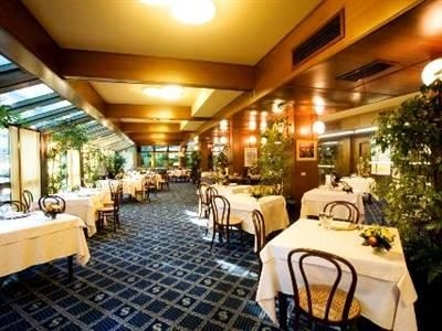 Savoy3