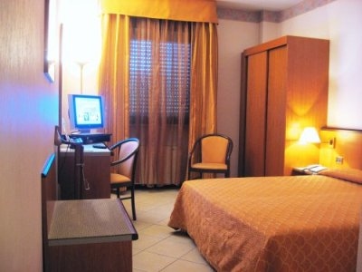 Grand Hotel Bologna3