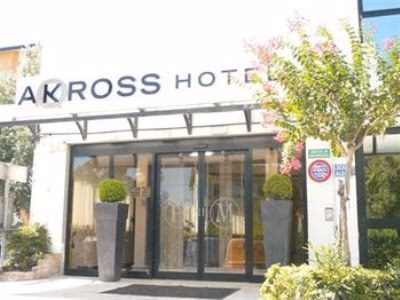 Akross1