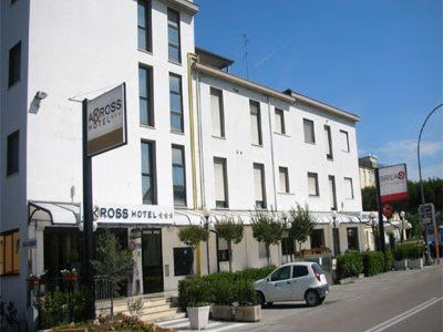 Akross2