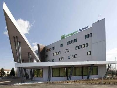 Holiday Inn Express Malpensa0
